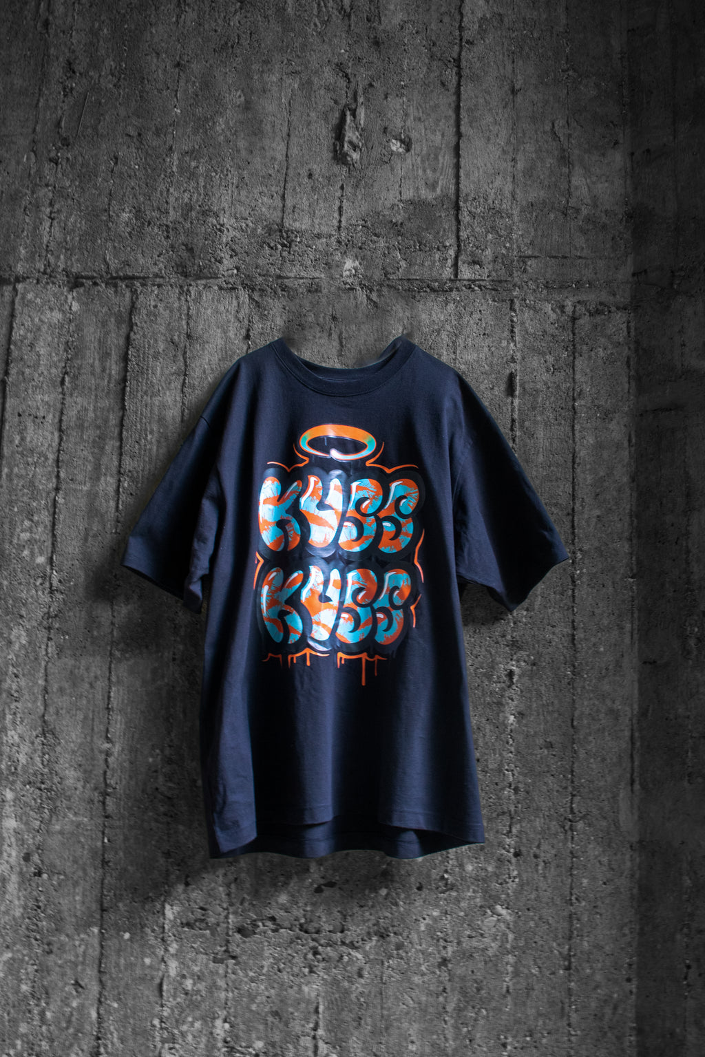 ANDY KISTER KUSS KUSS TEE